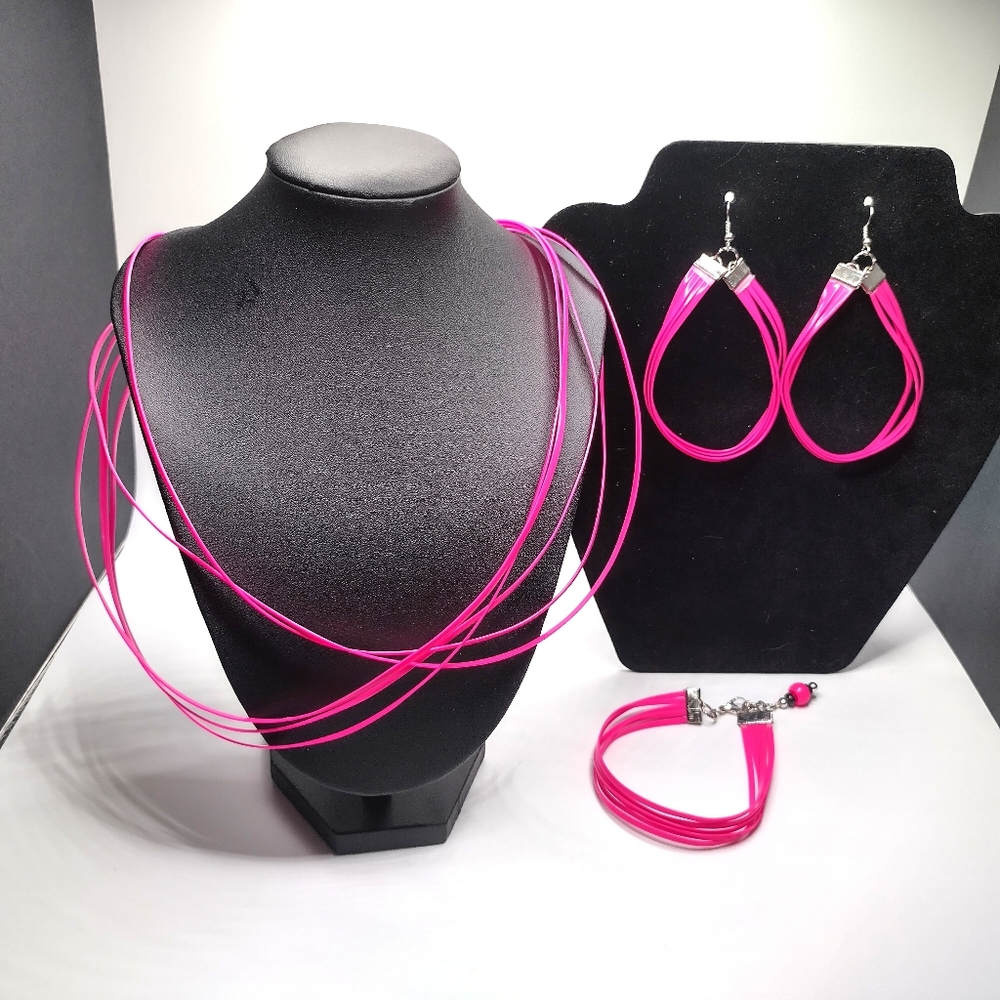 GLOW NECKLACE - Picture 9 of 11